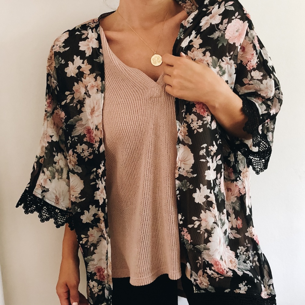 Listicle Floral and Lace Kimono